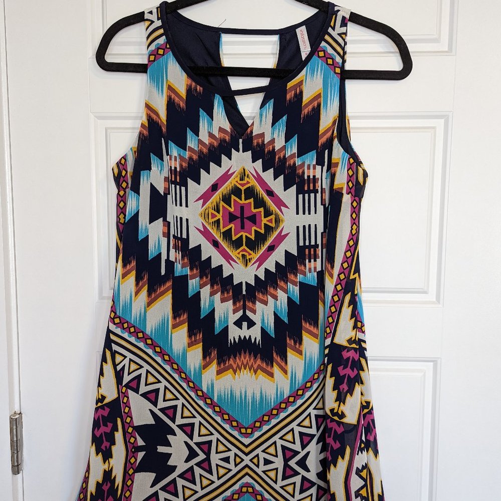 Pattern Dress - Picture 4 of 6